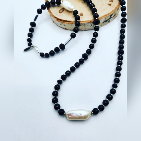 Black Agate, Baroque Pearl necklace and bracelet set - Picture 3 of 5